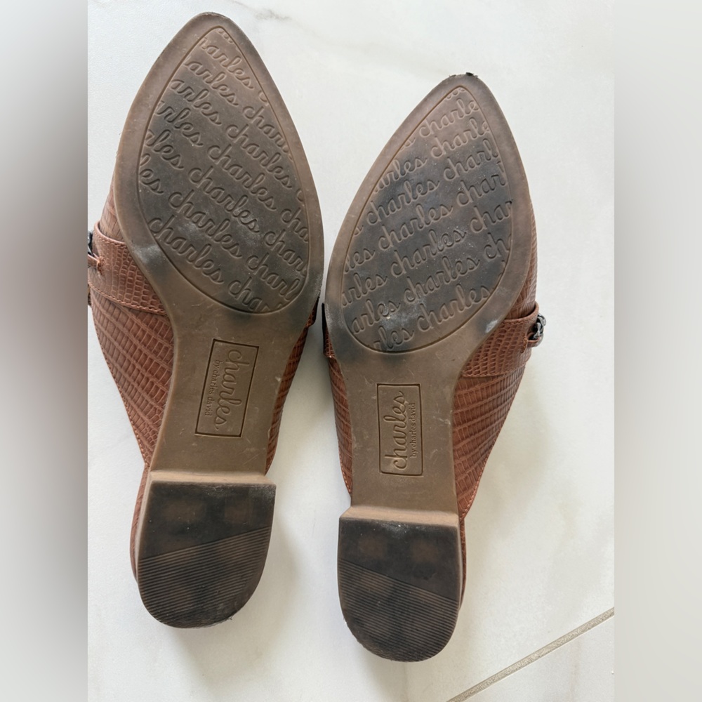 Charles David Brown Enya Mules Size 10 Brown Slip On Loafer Chain Accent - Picture 5 of 6